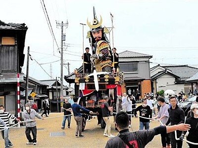 勇壮山車「渡り初め」　区民６基披露　坂井・三国祭