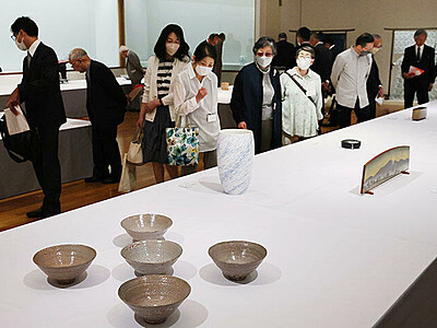 磨いた技・感性光る１３６点　日本伝統工芸富山展、高岡市美術館で開幕