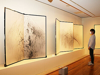 峡谷の自然 繊細に　日本画家・田渕さんが黒部市に屏風寄贈、セレネで特別展