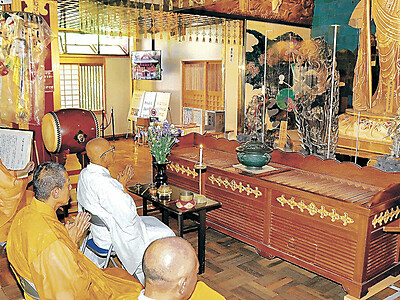 不動三尊像を御開帳　小松・那谷寺で修復後初　参拝者の間近で９月２８日まで公開