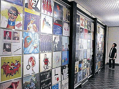 レコードジャケット３６０枚　金沢市文化ホール、しいのき迎賓館に集合