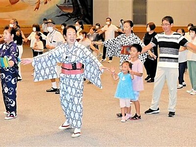 敦賀まつり向け踊り確認　市民100人、9月4日の本番心待ち