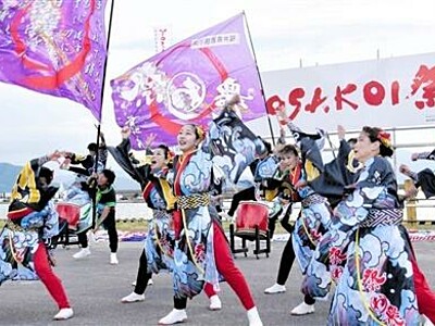 舞って舞って熱気包む　おばまYOSAKOI祭　県内外から20チーム、500人