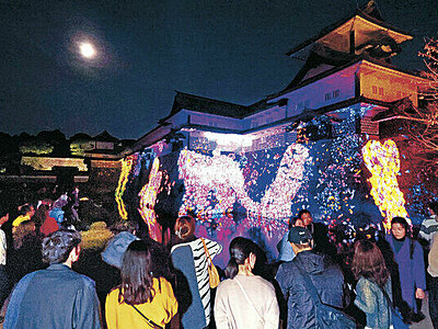 金沢城光の祭５万人　 チームラボ　秋の月夜、アートに酔う