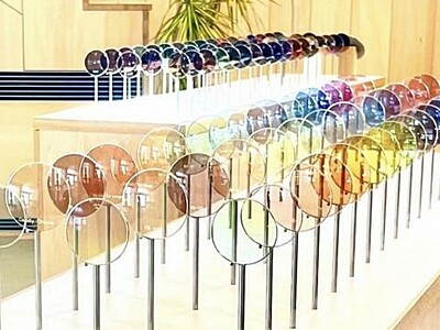 世界唯一のサングラスが作れる「レンズパーク」...完成まで最短20分!　めがねのまち鯖江市【ふくジェンヌ】