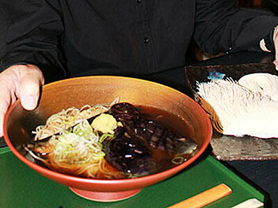 もちもち 限定麺どうぞ　砺波の食堂「川なべ」で大門素麺「半生」メニュー
