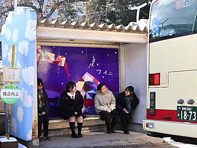 エクセラン高校２年生　高山村のバス停パネル作成