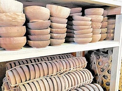 漆器や木地の新古品お得に...2月10日に鯖江市の老舗が倉庫開放マーケット