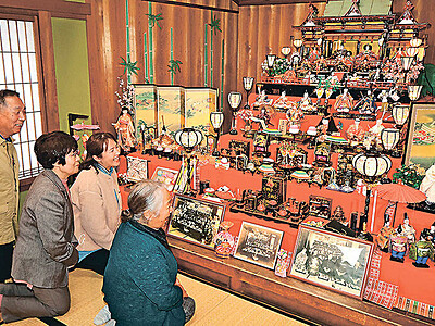 旧料亭に華やかひな飾り　砺波「くりす亭」、３月８～１０日に公開