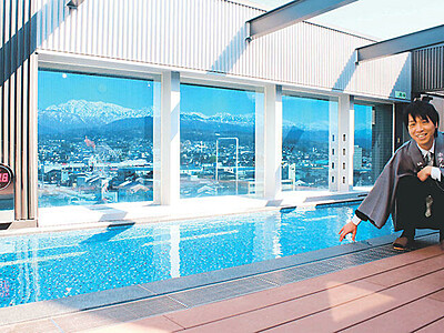 立山連峰・富山湾を一望　ホテルグランミラージュ（魚津）屋上に温浴サウナ