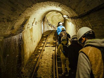 トロッコ電車と関電竪坑エレベーターで行く黒部峡谷パノラマ展望ツアー！